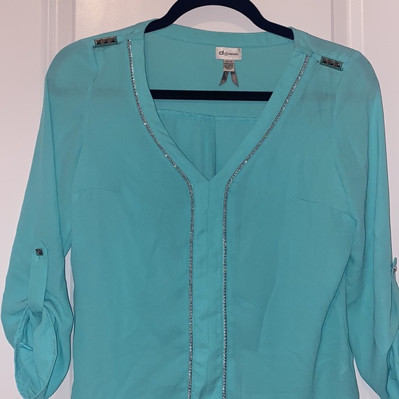 Baby blue dynamite blouse - Picture 2 of 4